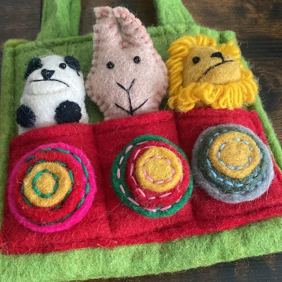Handmade, Wool Finger Puppet Set w/ Bag - Picture 4 of 5